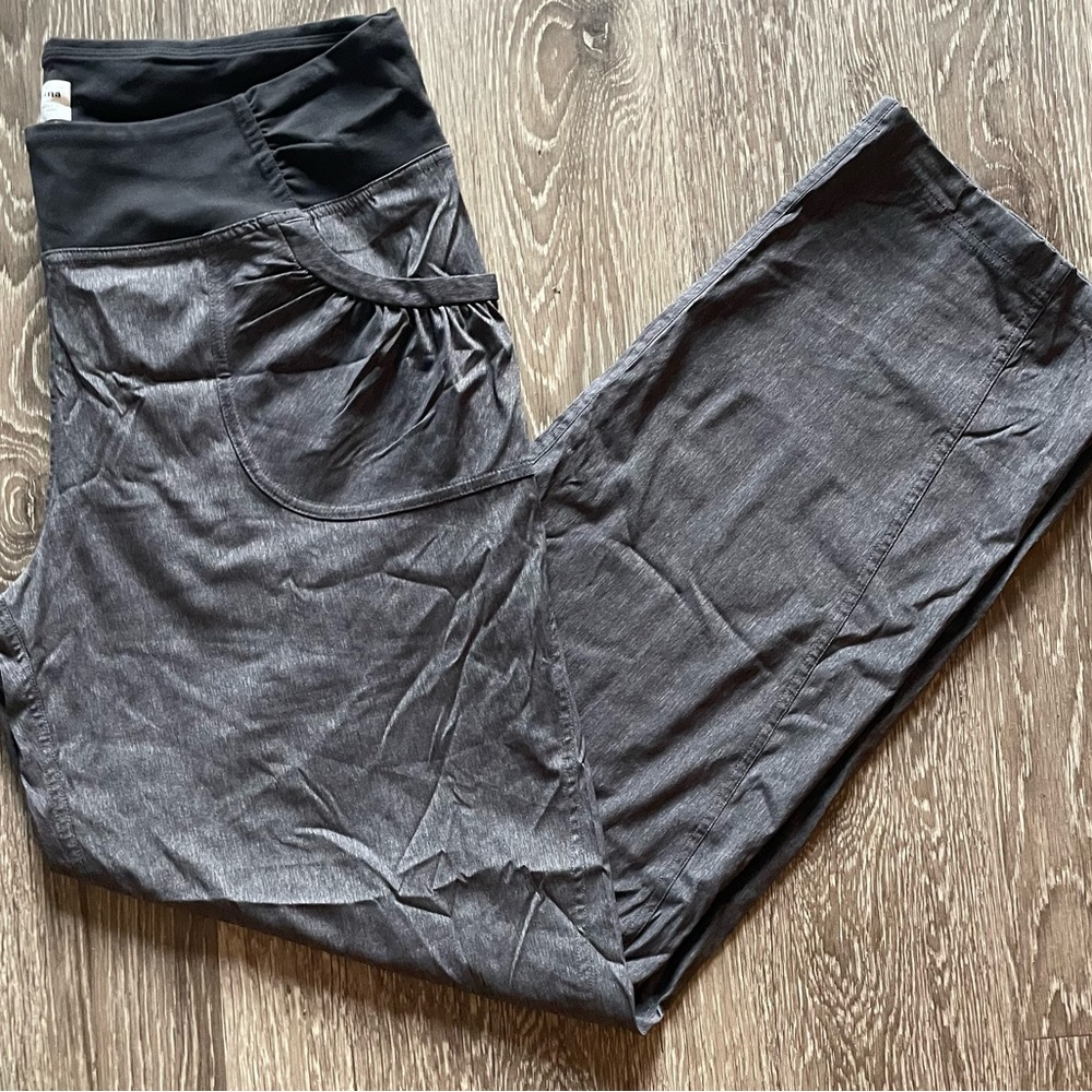NWOT PRANA GRAY PULL ON PANTS WITH POCKETS AND BLACK WAIST BAND!